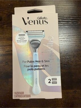 Gillette Venus Pubic Razor - 2 Cartridges. NEW
